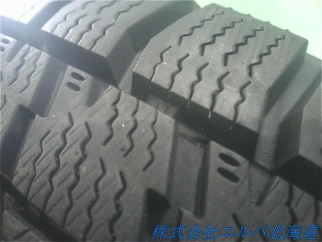 グッドイヤー／アイスナビ８　１５５／６５Ｒ１４　２２年／スタッドレス／１本のみ