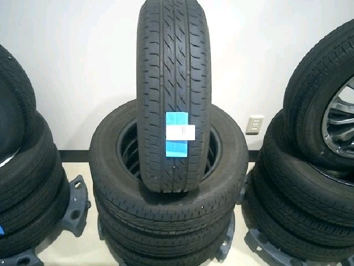 １７５／６５Ｒ１４　１６年